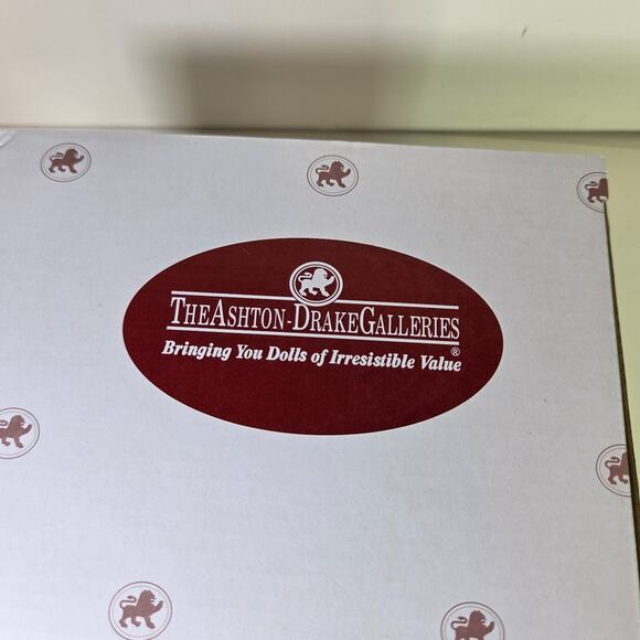 Ashton-Drake I Love Lucy Talking Doll 14" Vitameatavegamin NIB COA 2011 - Picture 6 of 7